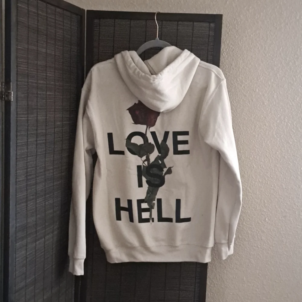 Gildan hoodie. - Picture 2 of 3